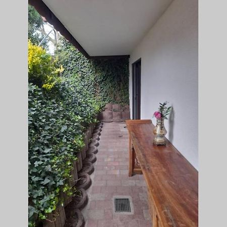 Souterrain Wohnung In เบนส์ไฮม์ ภายนอก รูปภาพ